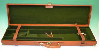 Gunmark leather gun case – to fit up to 30” barrels and 20” stock c/w brass corners, leather straps,