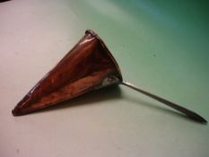 A Georgian Copper Ale Mull of typical lipped conical form with riveted steel handle. 10