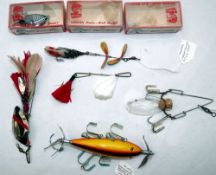 USA LURES: (8) Vintage glass minnow decoy bait lure, 2.5