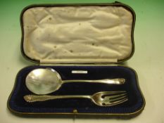 A Cased Silver Scone Server and Fork London 1919. The server 7 ¾