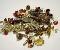 Costume Jewellery - a quantity