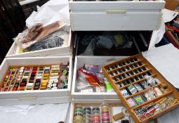 FLY TYING KIT: Comprehensive fly tyer's kit contained within a 4 drawer wooden carry case, 20