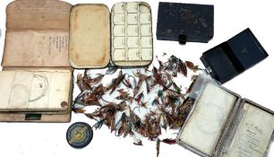 ACCESSORIES: Collection of early mainly gut eye salmon flies over 100 in sizes small to 2/0, various