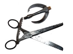 ACCESSOIRES: (2) Rare J Gibbins & Sons early steel pike scissor gag, 8