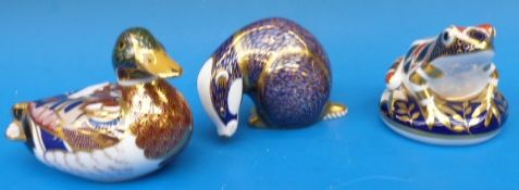 Three Royal Crown Derby paperweights com