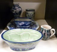 An 18th/19thC Delft vase, blue and white