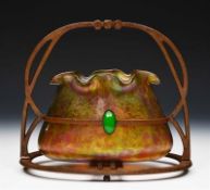 An Art Nouveau Loetz style glass vase in