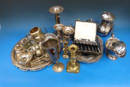 Collection of plated ware, metal items e