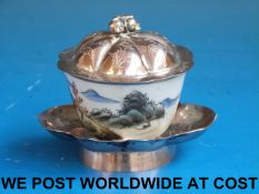 A Republic period tea bowl with white me