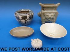 A collection of early style Chinese pott