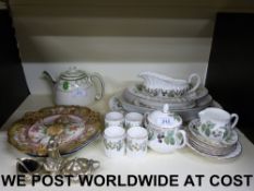 A quantity of Royal Worcester Lavinia pa