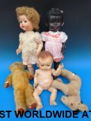 Two Pedigree dolls with one other, a moh