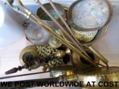 A quantity of brassware to include pan s