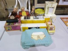 A collection of various vintage Sindy do