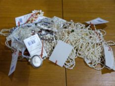 A quantity of freshwater and other pearl