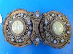 An early 19thC belt buckle of gilt metal