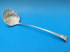 A Georgian hallmarked silver Onslow patt