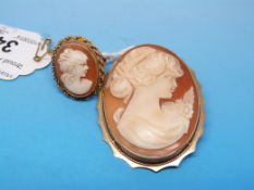A 9ct gold cameo with B'ham hallmark and