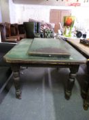 A late 19th century extending dining tab