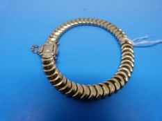 A bi-coloured 18ct gold reversible Chime