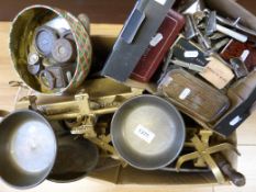 A quantity of collectable metalware incl