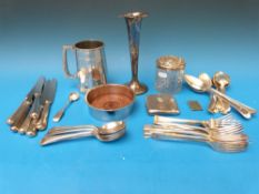 A hallmarked silver cigarette case (77g)