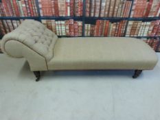 A late C19th/C20th day bed with turned legs (190cm long)