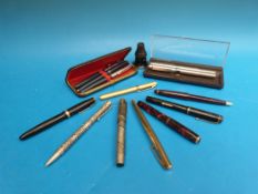 A collection of pens including Summit with 14k nib, Osmiroid, Parker Duofold with 14k nib,