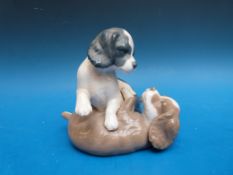 A Nao 'Mickie and Twerp' dog figure (14cm high)