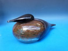 Oiva Toikka for Nuutajarvi glass bird signed to base (20cm long)