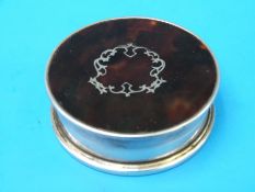 A hallmarked silver trinket box with inlaid tortoiseshell lid (diameter 6cm)