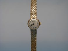 A 9ct gold Zenith ladies' wristwatch (15.
