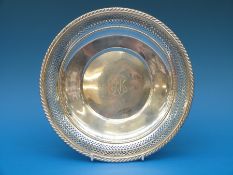 A Gorham white metal tray with pierced rim (220g,