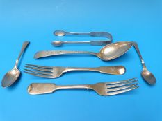 A quantity of Georgian and later hallmarked silver cutlery (247g) together with a possibly