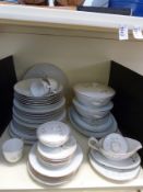 A Leon-Corona dinner service