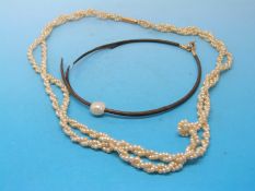 A seed pearl necklace with gold clasp and a bracelet with a natural pearl
