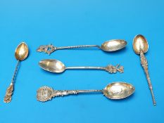A quantity of hallmarked silver and white metal spoons (52g)