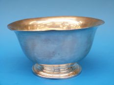 A white metal bowl with flared rim, raised on a stepped base marked Randahl sterling 1650 6IN (236g,