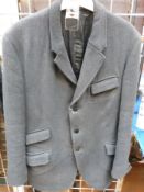 A gentleman's hunting jacket (size 102cm)