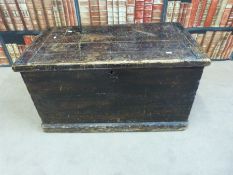 An elm blanket box with candle box inside (W101 x D53 x L43cm)
