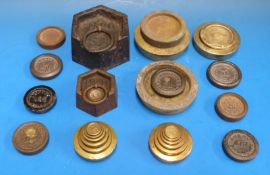 A quantity of various loose weights including Pooley,