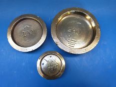 Three Vandome Titford's & Pawson London sovereign weights, comprising 200,