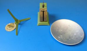 A set of Salter spring scales in original box