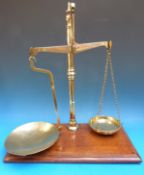 A set of W & T Avery Ltd 2lb banking beam scales