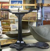 An Avery 10-1 ratio balance