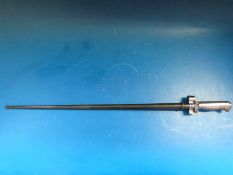 A post-1915 era French stick bayonet (no guillon) 52cm quadrangular blade in metal scabbard,