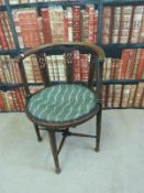 A 19thC mahogany butler's tray with folding sides,