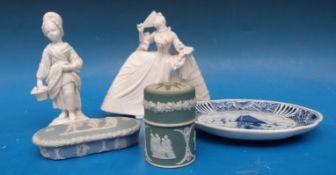 A Wedgwood pot and lidded oblong dish,