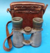 A cased pair of German military binoculars marked Fernglas 08 Nr 33640 C P Goerz Berlin,