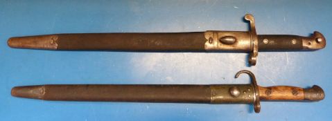 A late 19thC Mk III bayonet with plain unfullered blade, ministry mark to blade VR 2/94,